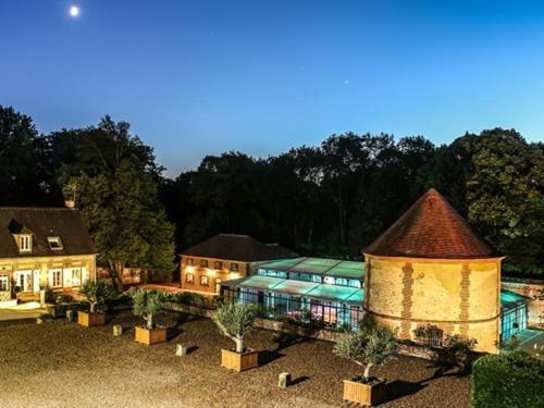 Domaine De Montchevreuil Ξενοδοχείο Fresneaux-Montchevreuil Εξωτερικό φωτογραφία