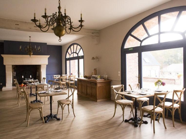 Domaine De Montchevreuil Ξενοδοχείο Fresneaux-Montchevreuil Εξωτερικό φωτογραφία